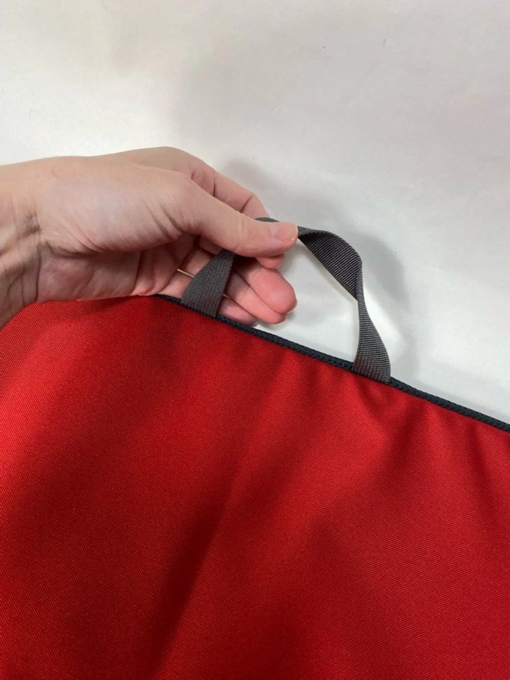 Eagle Creek Red Travel Organizer Compression Velcro Slim Pouch